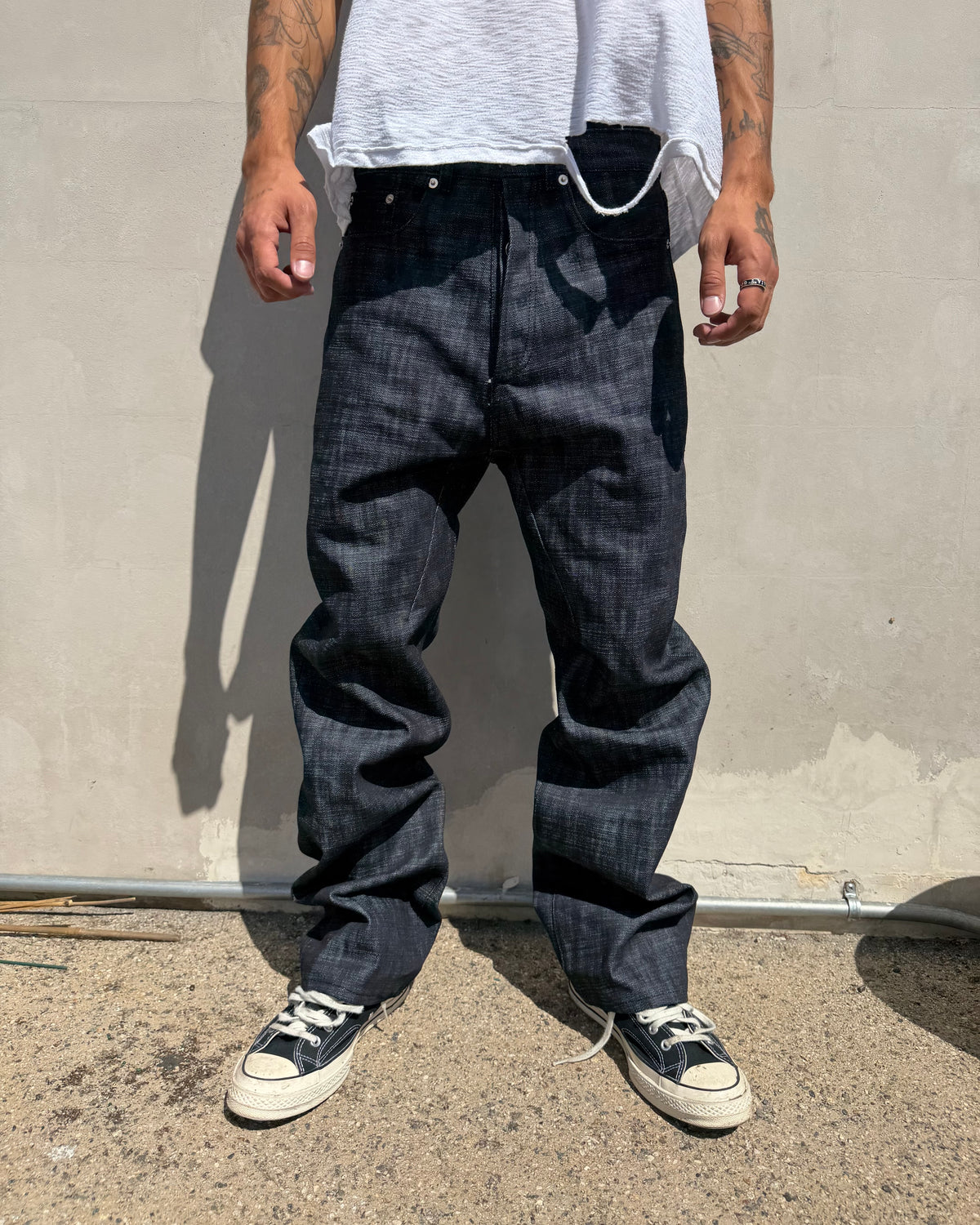 SPINE0.1 - INDIGO - 16OZ CROSS HATCH DENIM