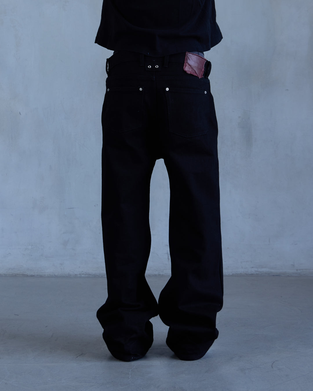 LINE0.1 - BLACK - 16OZ RAW SLUB DENIM (WIDE)