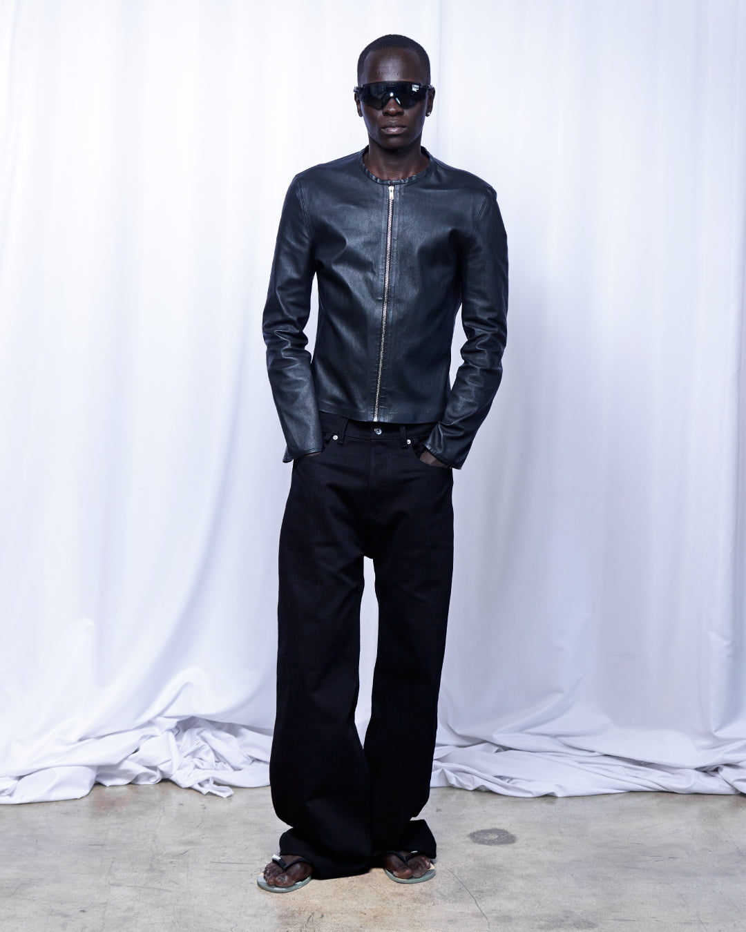 LINE0.1 - BLACK - 16OZ RAW SLUB DENIM (WIDE)