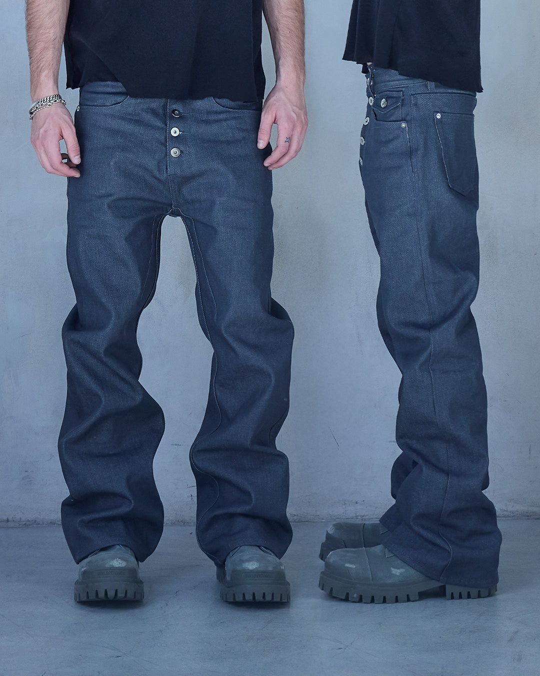 BASE0.3-CHARCOAL-14OZ RAW DENIM (OVERSTOCK)