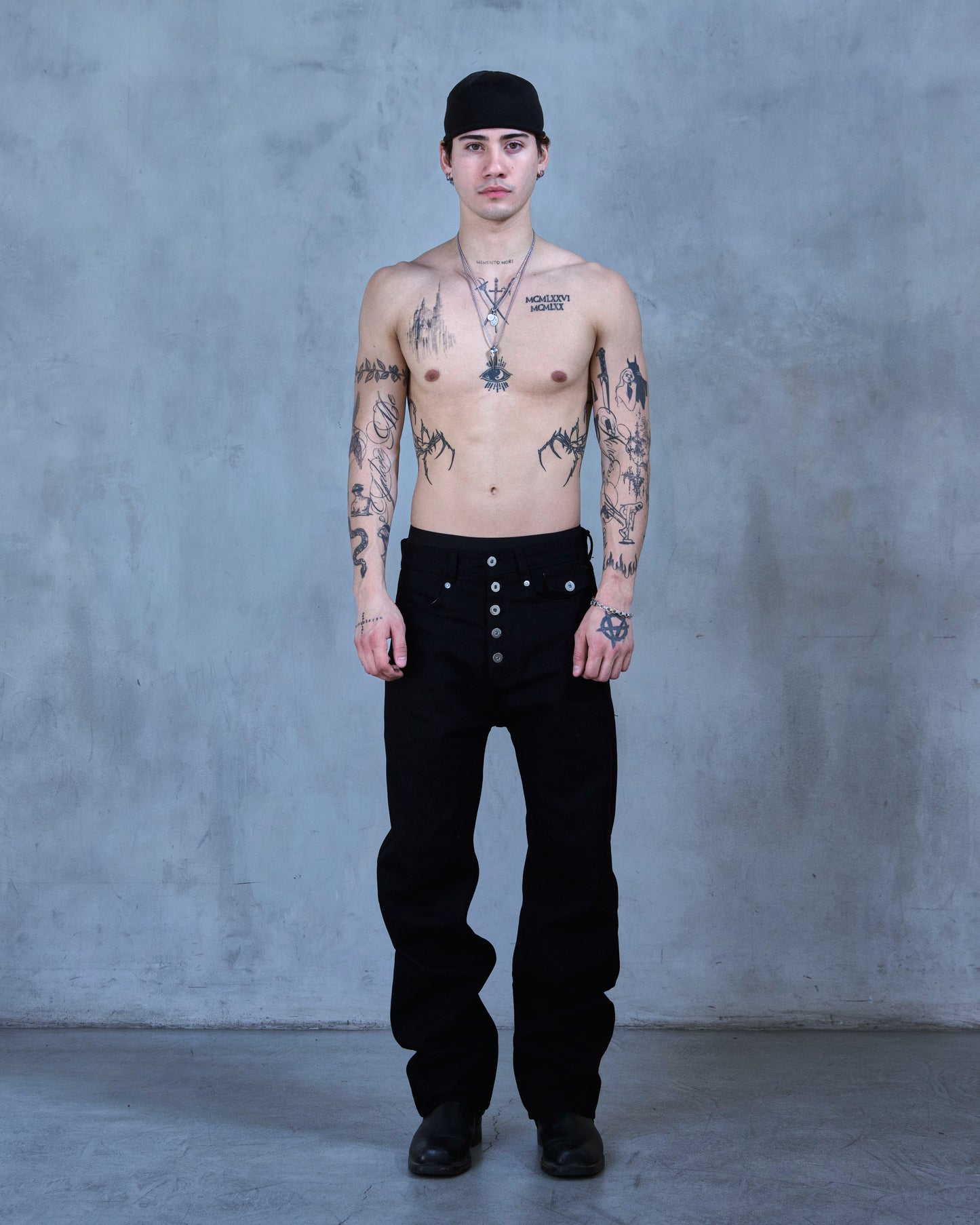 SPINE 0.4 - BLACK - SLIM RAW DENIM