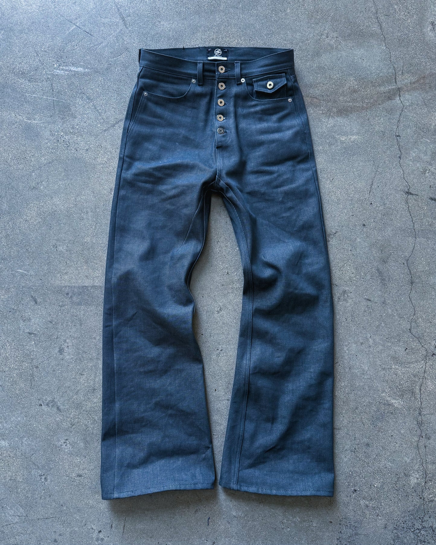 BASE0.3-CHARCOAL-14OZ RAW DENIM (OVERSTOCK)