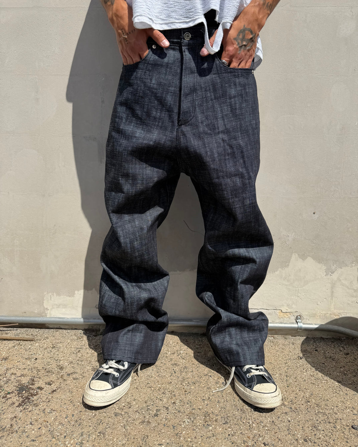 LINE0.1 - INDIGO- 16OZ CROSS HATCH DENIM