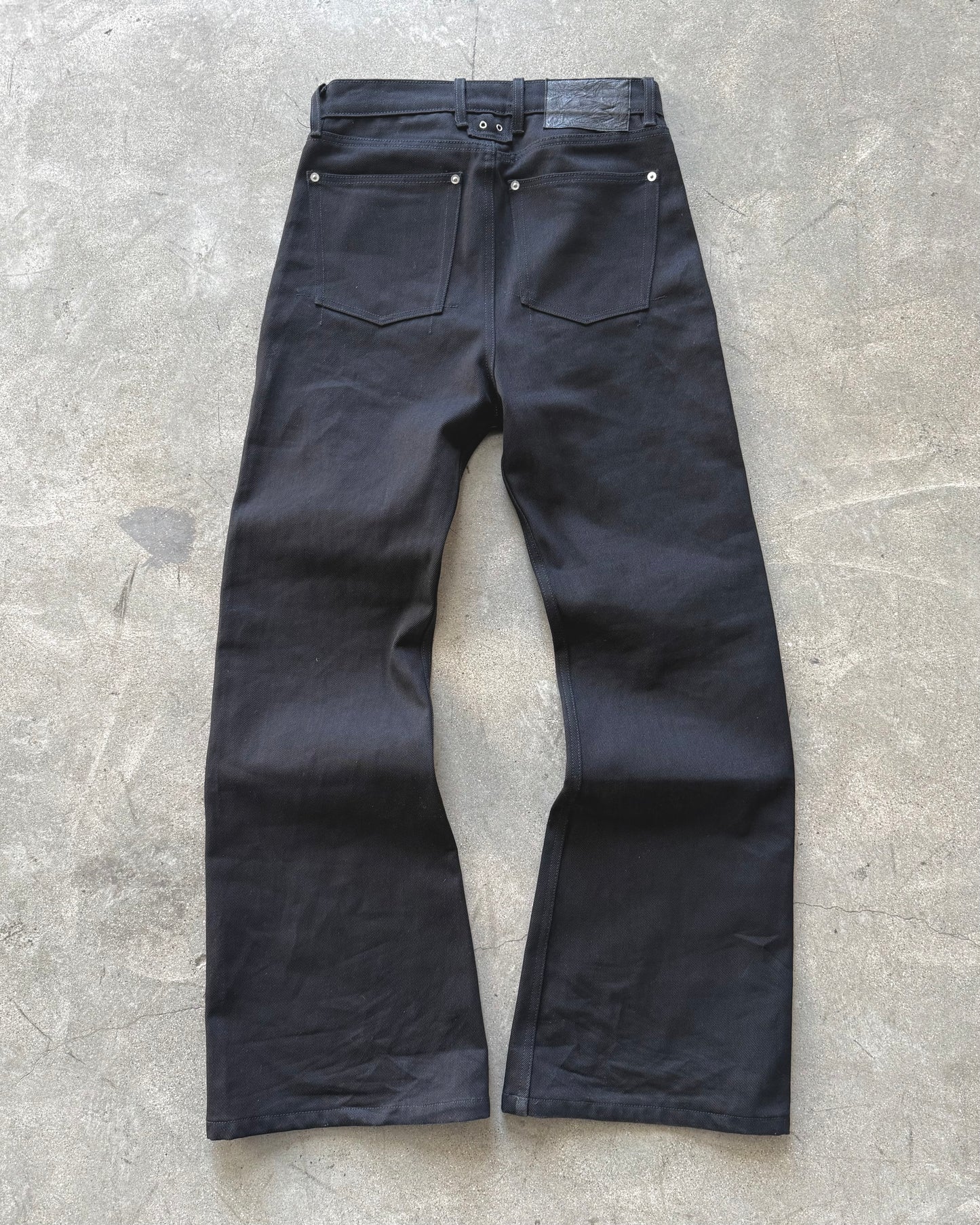 BASE 0.2 - BLACK - BOOTCUT RAW DENIM