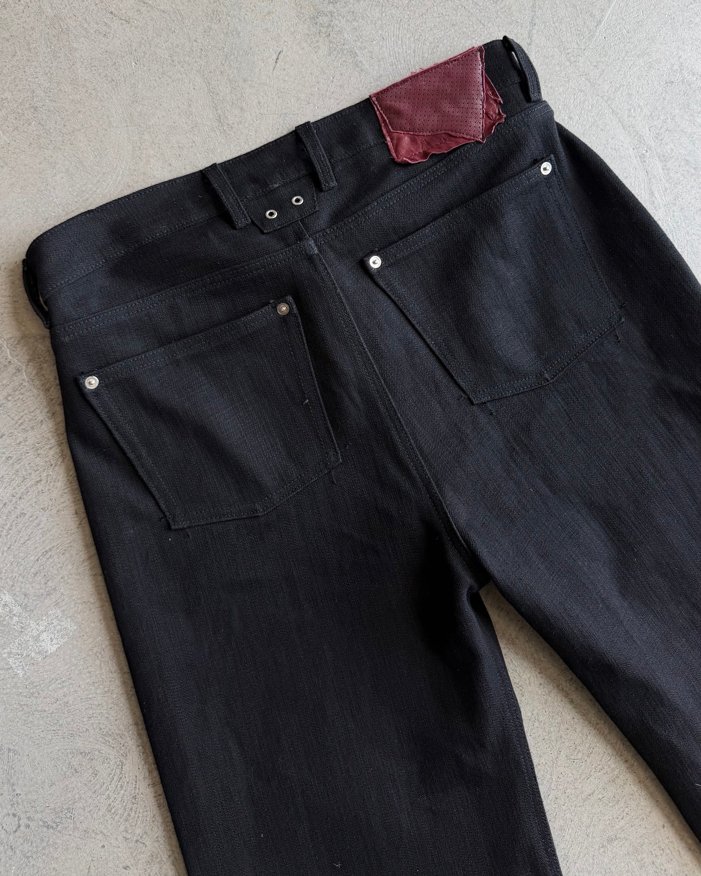 LINE0.1 - BLACK - 16OZ RAW SLUB DENIM (WIDE)